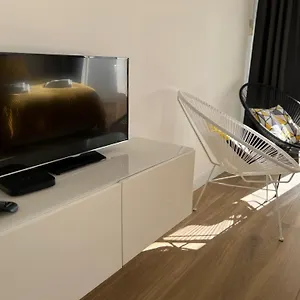 https://holiday-studio-by-meatina.hotelsinnerja.org